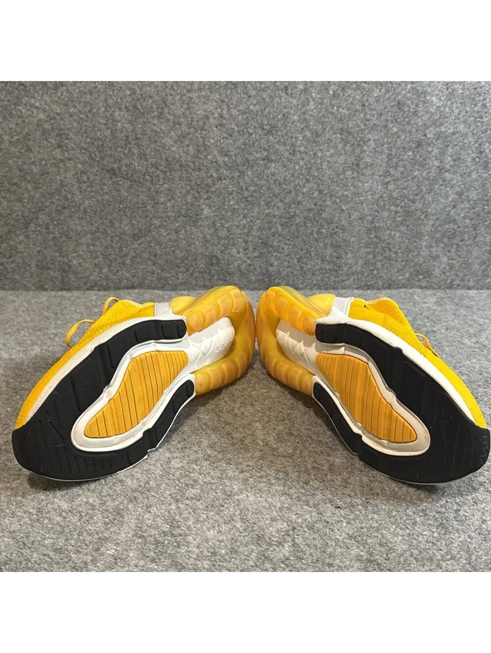 CLEAN Nike size 10 Womens - Air Max 270 'University Gold' Yellow (CK1675-700)